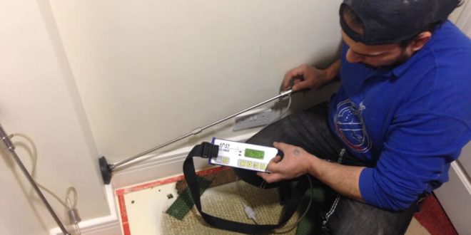 الكشف عن تسريب المياه بدون تكسير في البيت